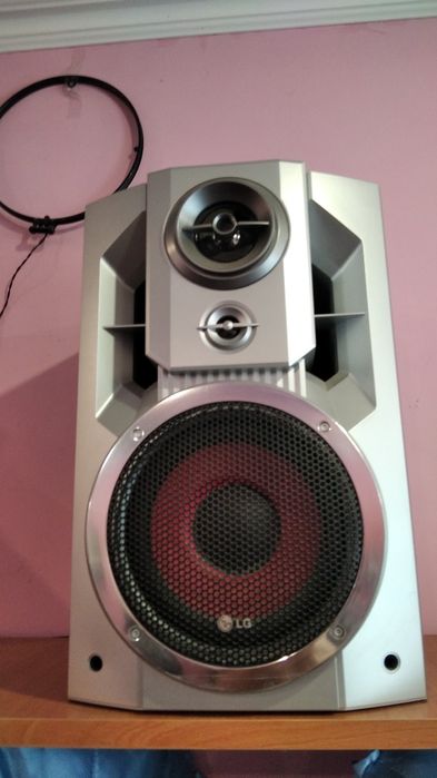 Музыкальный центр LG