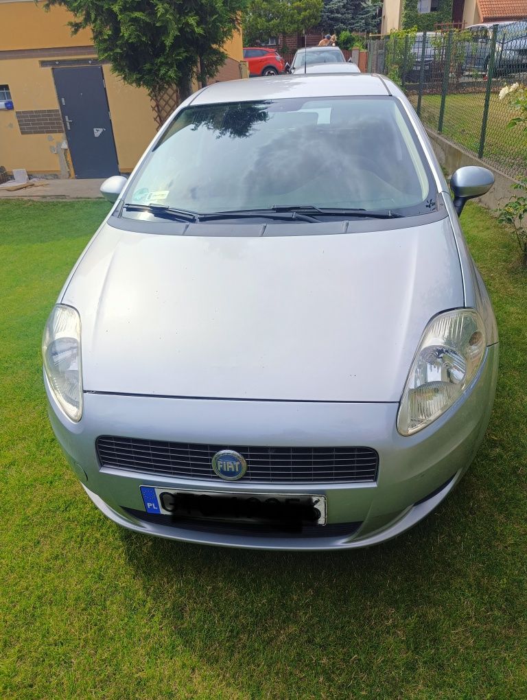 Fiat Grande Punto 1.4i 8V 2009r zadbany serwisowany faktury