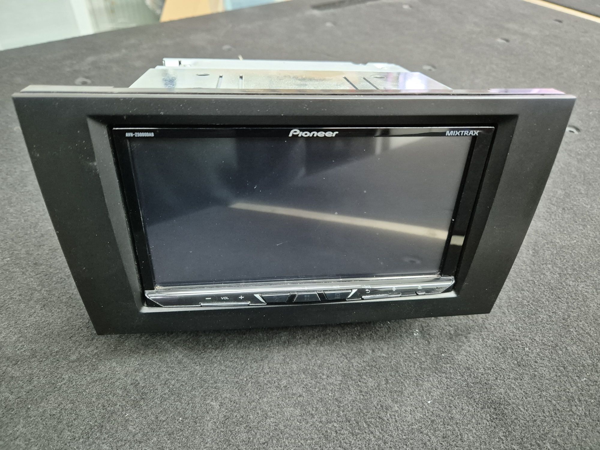 Pionner Avh-Z5000dab 2din