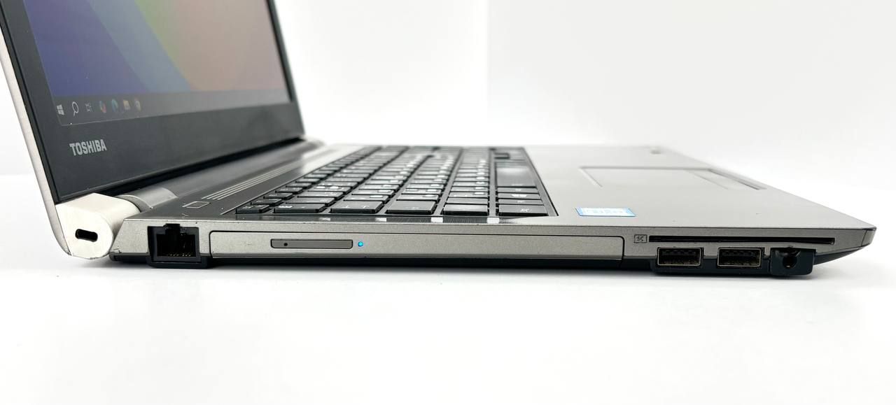 Ноутбук Toshiba Tecra A50-C (i5-6300U/ 8 GB/ 150 GB) 6379 б/в