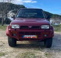 Vendo Nissan Terrano II