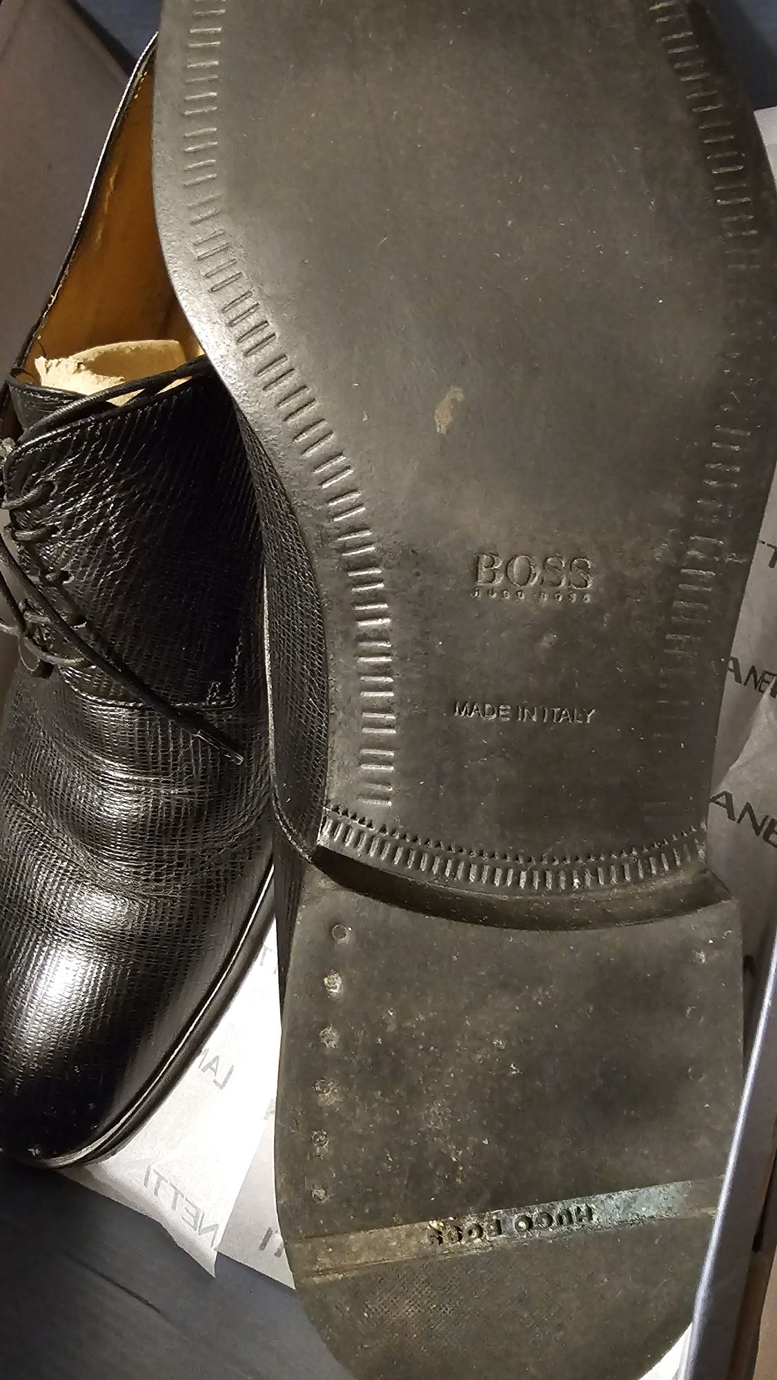 Eleganckie buty Hugo Boss w rozm. 43