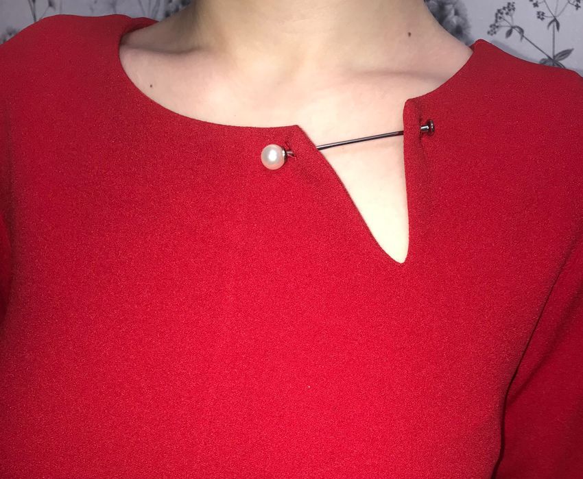 Женское приталенное платье