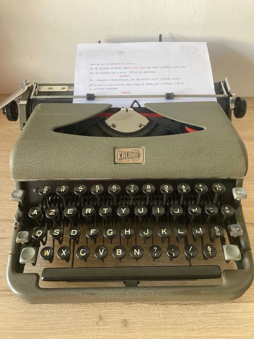 Máquina de escrever  ***  Calanda (Rara)