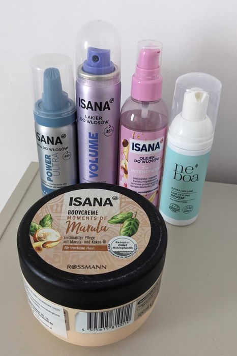 Zestaw kosmetyków ISANA neboa