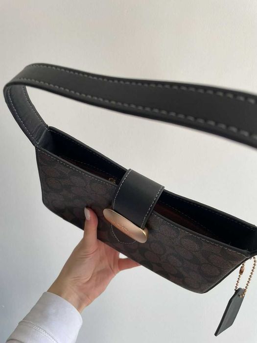 Жіноча шкіряна сумка Coach