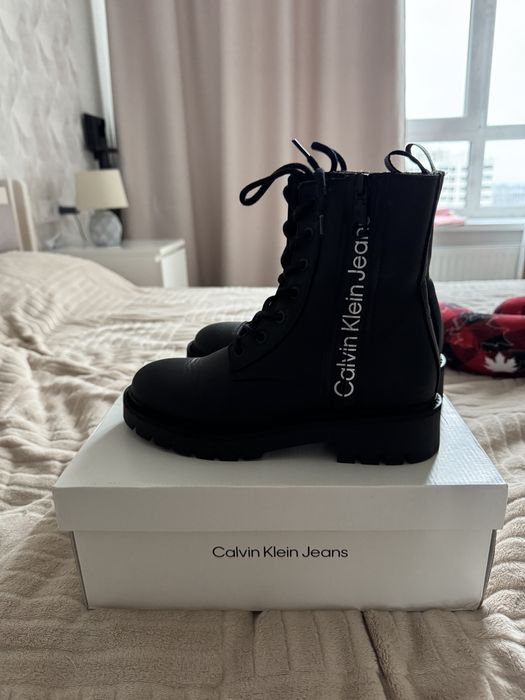 Чоботи осінні calvin klein