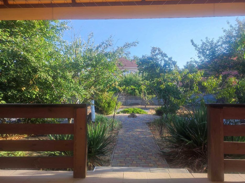 СРОЧНО!Продам капитальный дом в Совиньоне.Двухэтажный на 10сотках.ТОП.