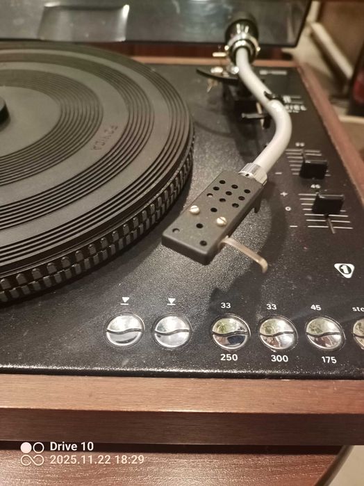 Polski gramofon Daniel G1100FS Sprawny nowa igła  odtwarza maxi single