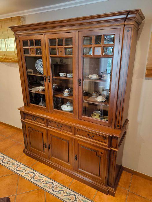 Móvel Vintage Vitrine de Sala em Madeira Maciça