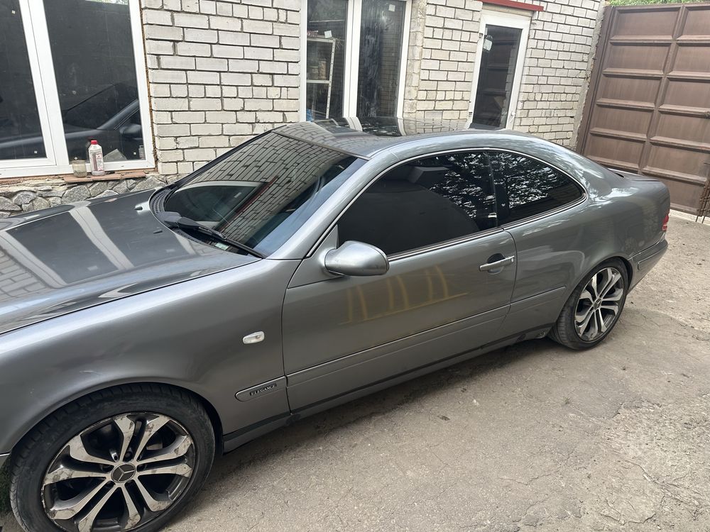 Mersedes clk w208