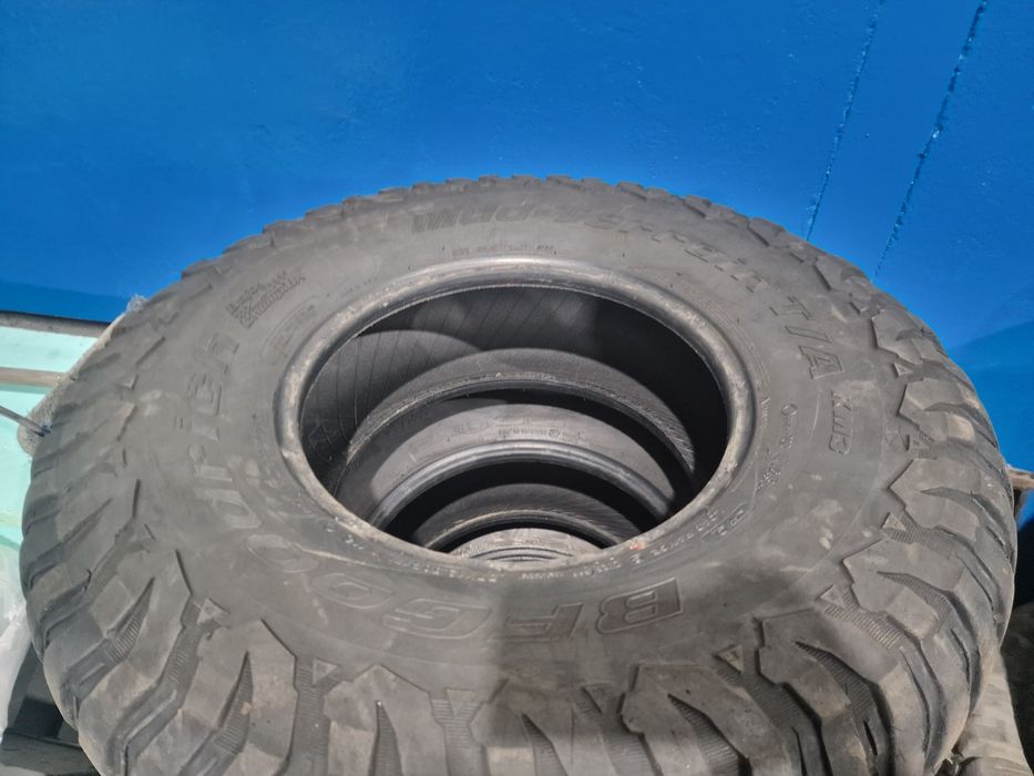 Pneus 37x12.5 r 17 cooper km3