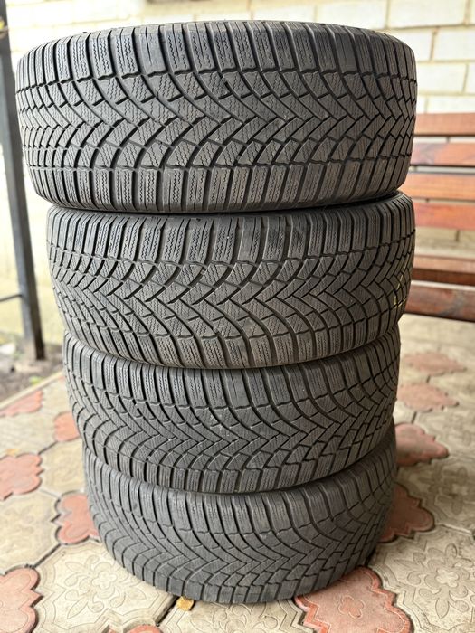 Комплект зимової гуми 235/50 R19 Bridgestone Brizzak LN005