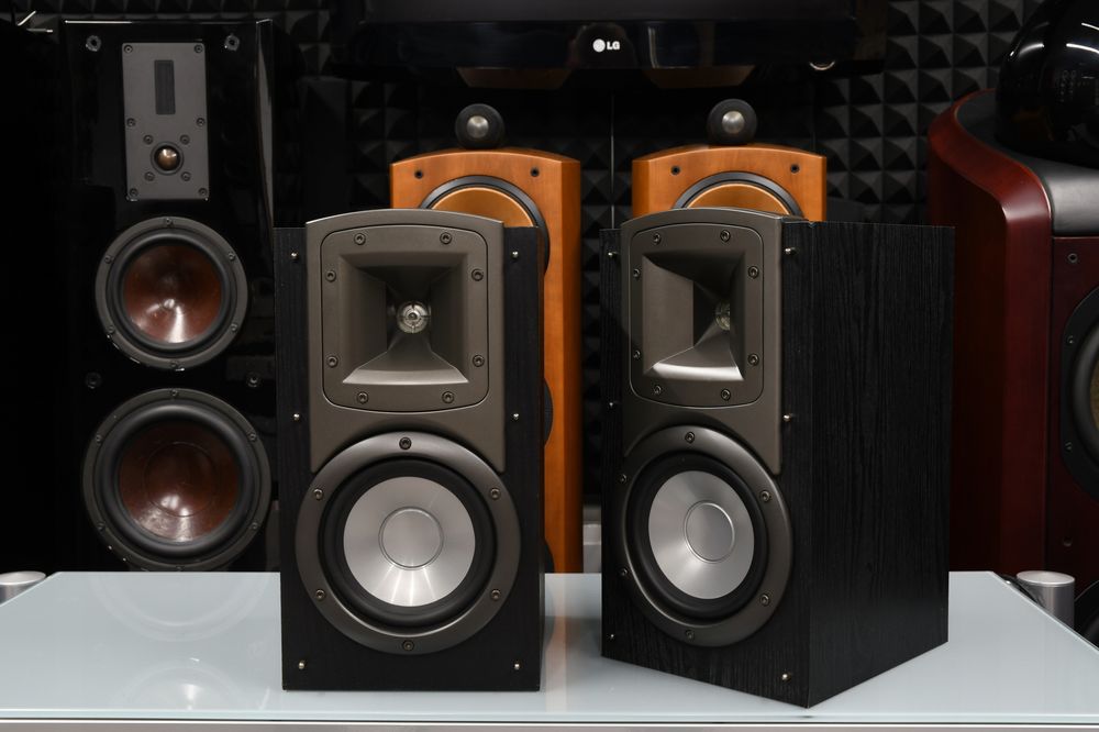 kolumny podstawkowe głośniki surround Monitory Klipsch Synergy B2