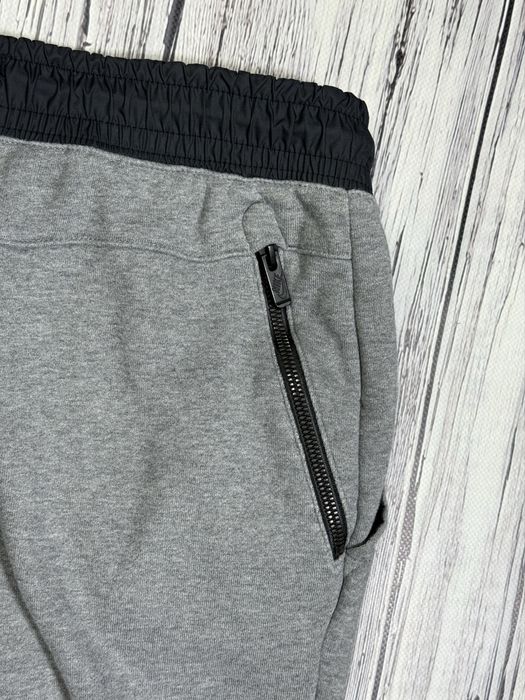 Nike спортивные штаны оригинал серые размер M modern