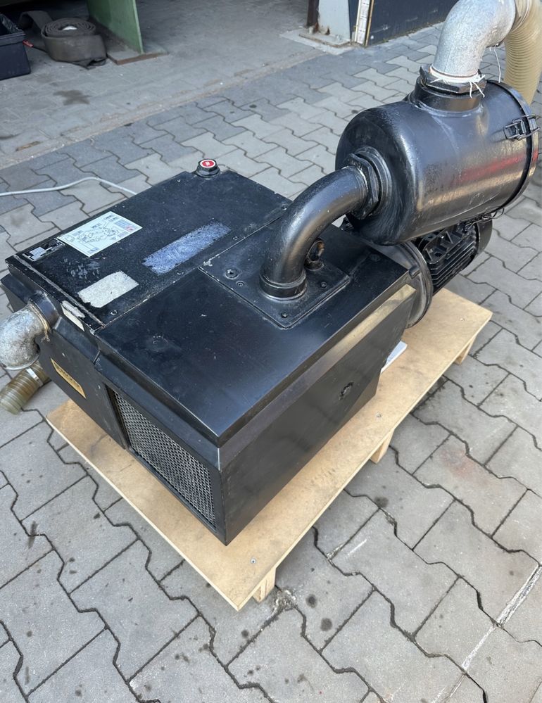 Pompa próżniowa Becker U4.190 SA/K CNC 184/200 m3/h 3 mbar