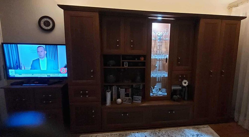 Sprzedam meble pokojowe/ do salonu ze stołem i krzesłami