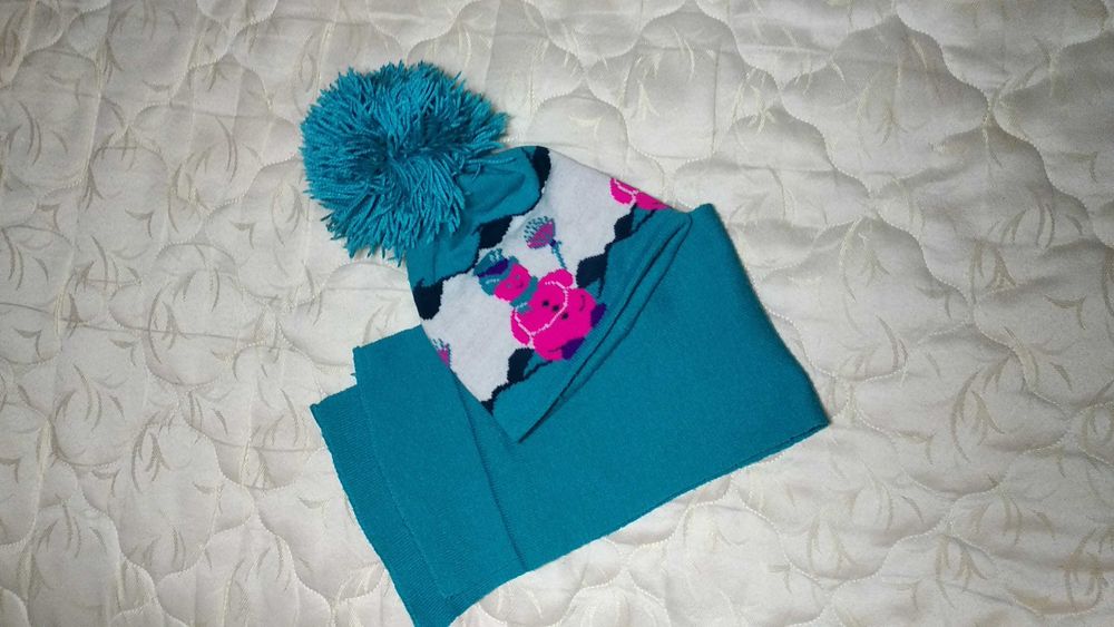 Шапка с шарфом на девочку бирюзовая шапка с бумбоном на 5-9лет