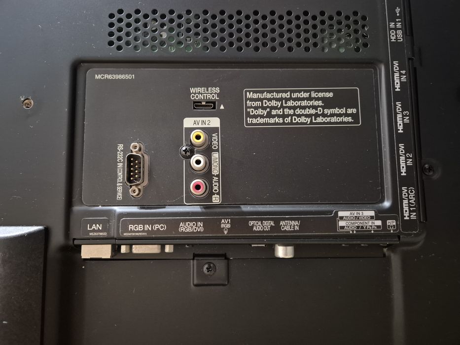 Telewizor 32 cale, full HD, super stan piękny ekran pilot podświetlany