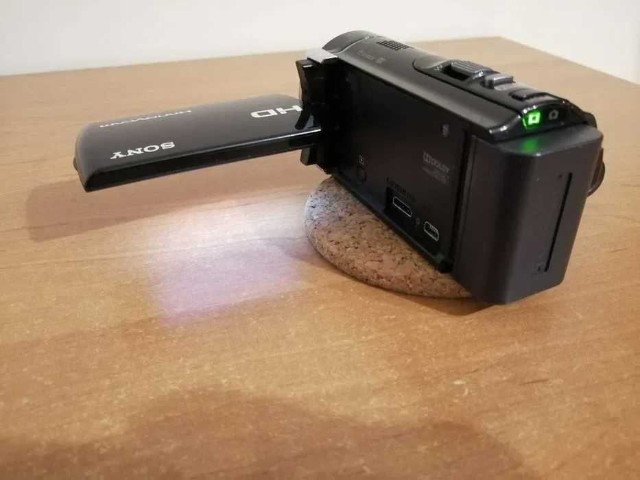 Відеокамера SONY HDR-CX210E