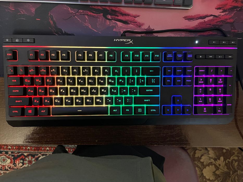 Продам клавіатуру HyperX Alloy Core RGB
