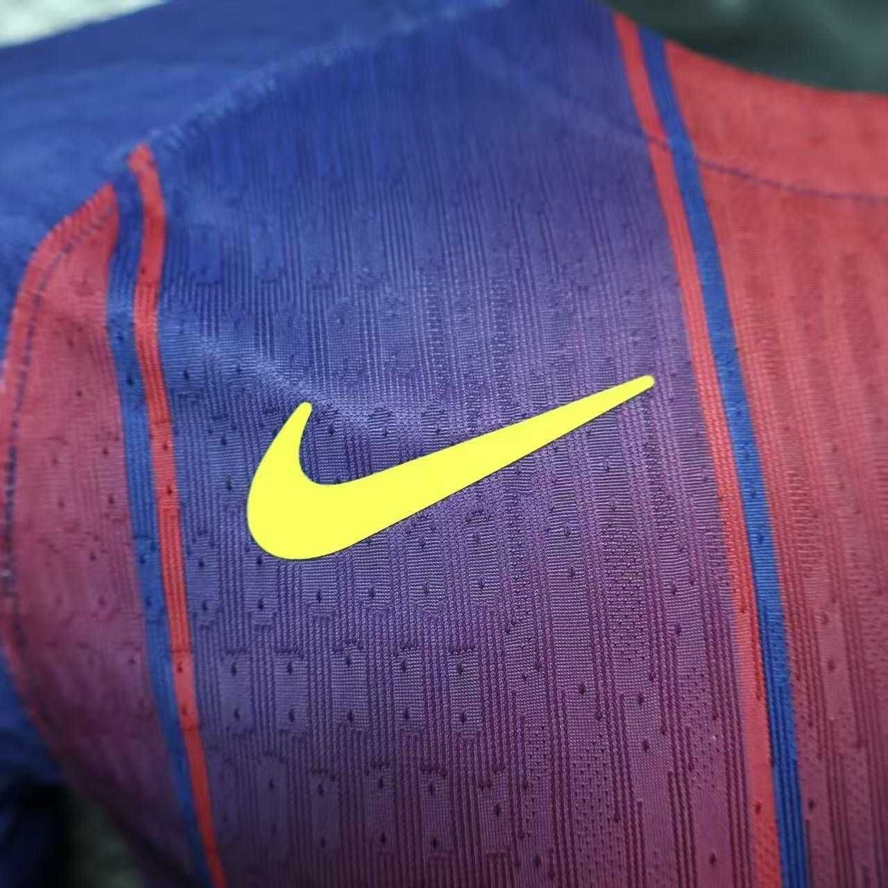 Koszulka gospodarza Barcelony na sezon 25/26 R.XL