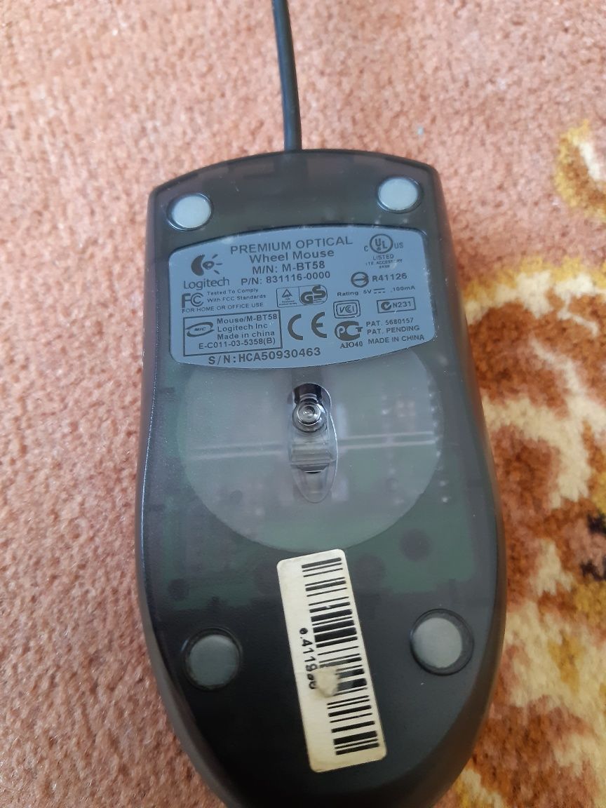 Клавиатура и мышь Logitech в хорошем состоянии
