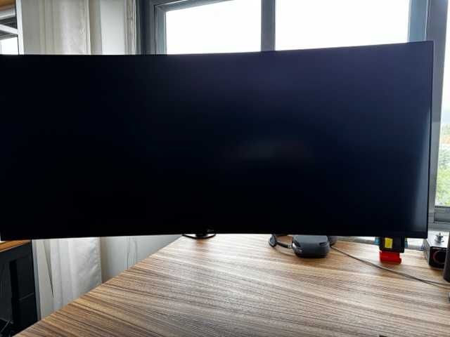 LG 38WN95C-W Monitor 38" 21:9 Curved UltraWide QHD+ Desk Arm Mount