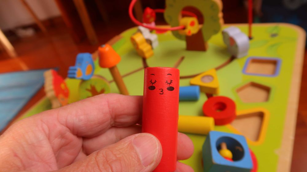 Mesa de actividades  de madeira