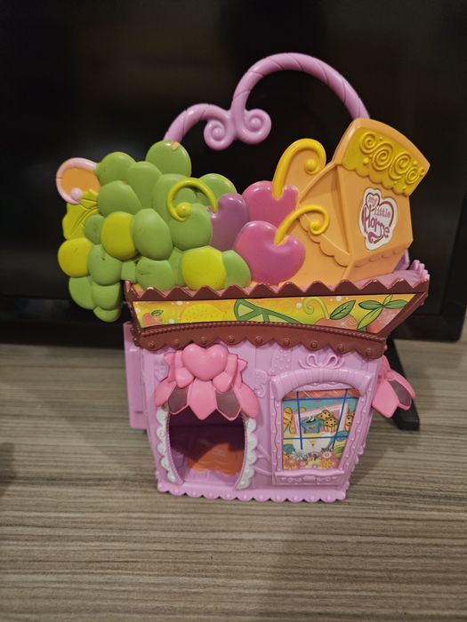 Продам кукольный домик