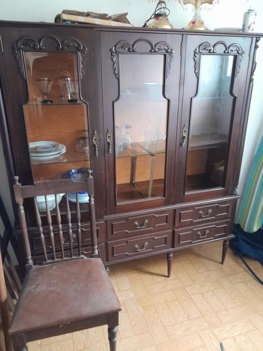 Vendo  cristaleira 45 euros