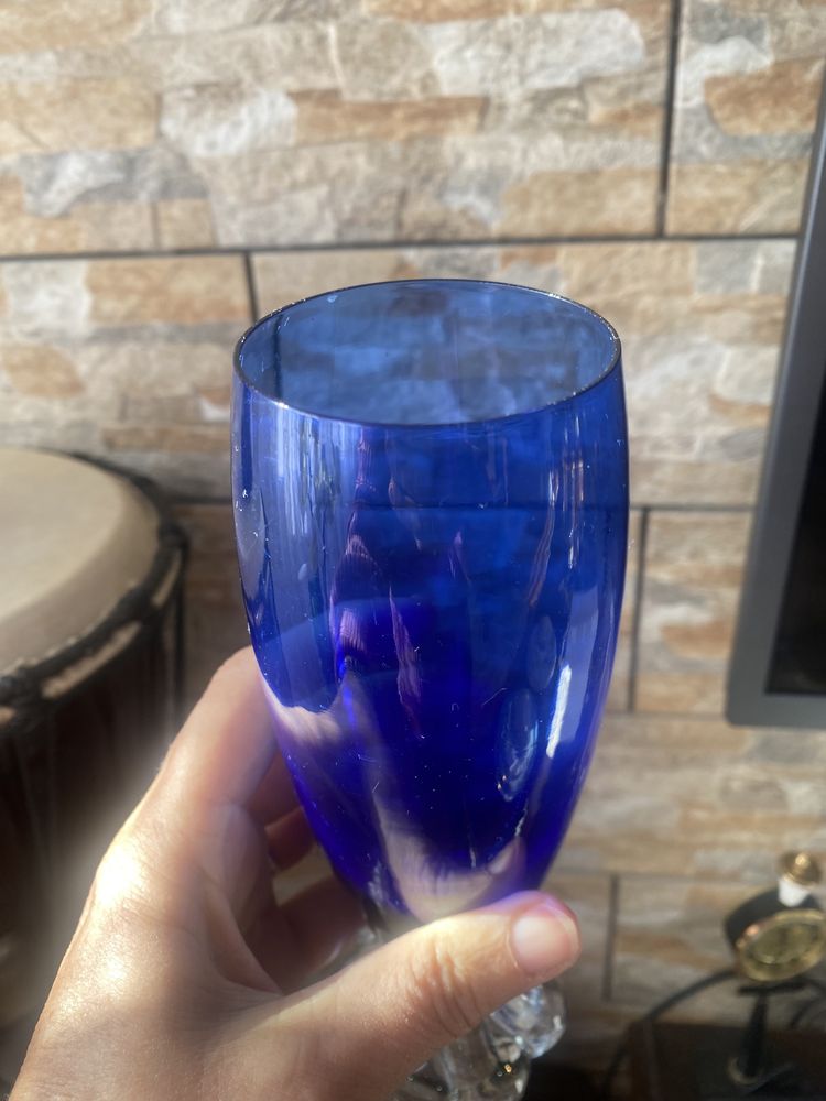 Stary wazon szklany ręcznie robiony kobaltowy