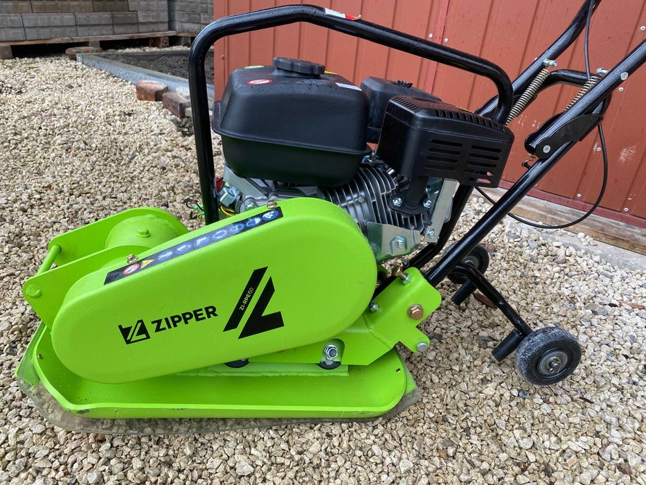 Zagęszczarka ZIPPER 60 z posuwem, Guma do kostki