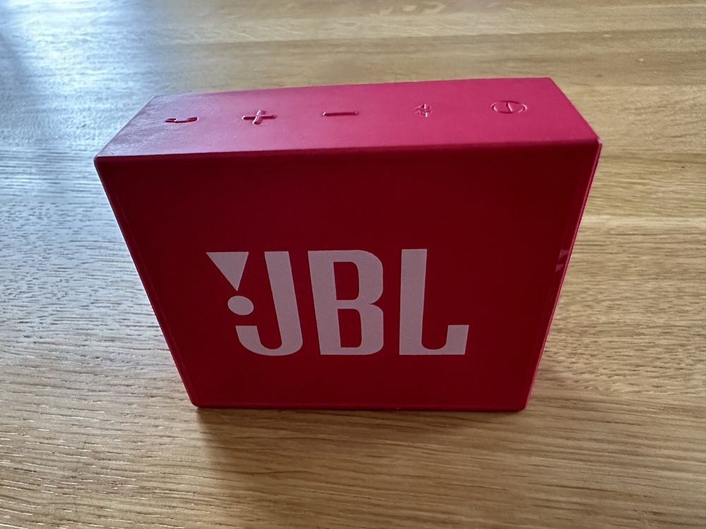 Przenośny głośnik JBL