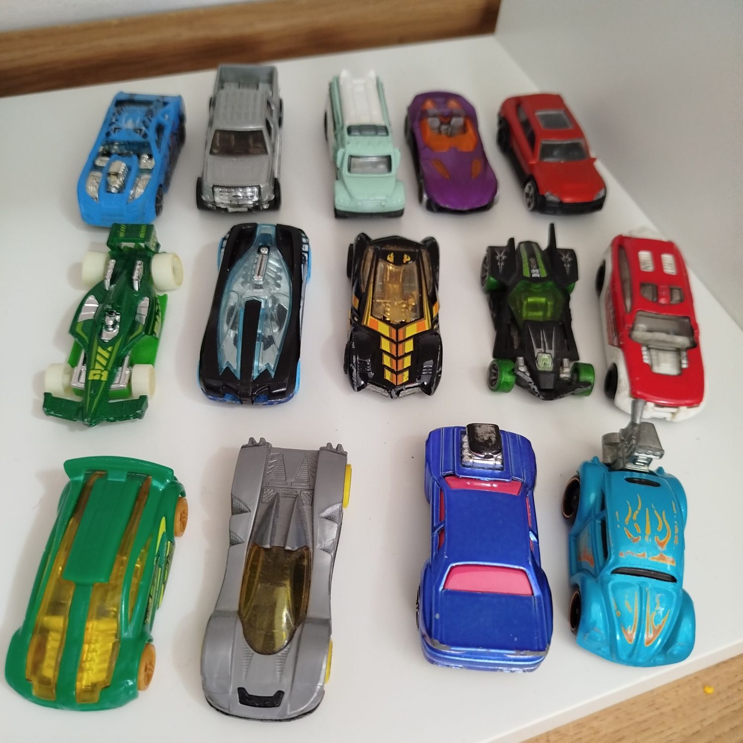 Zestaw autek hot wheels