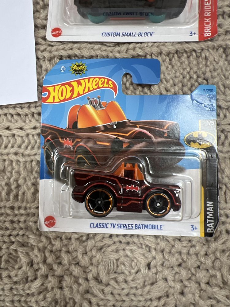 Zestaw autek resoraków Hot Wheels 4 szt