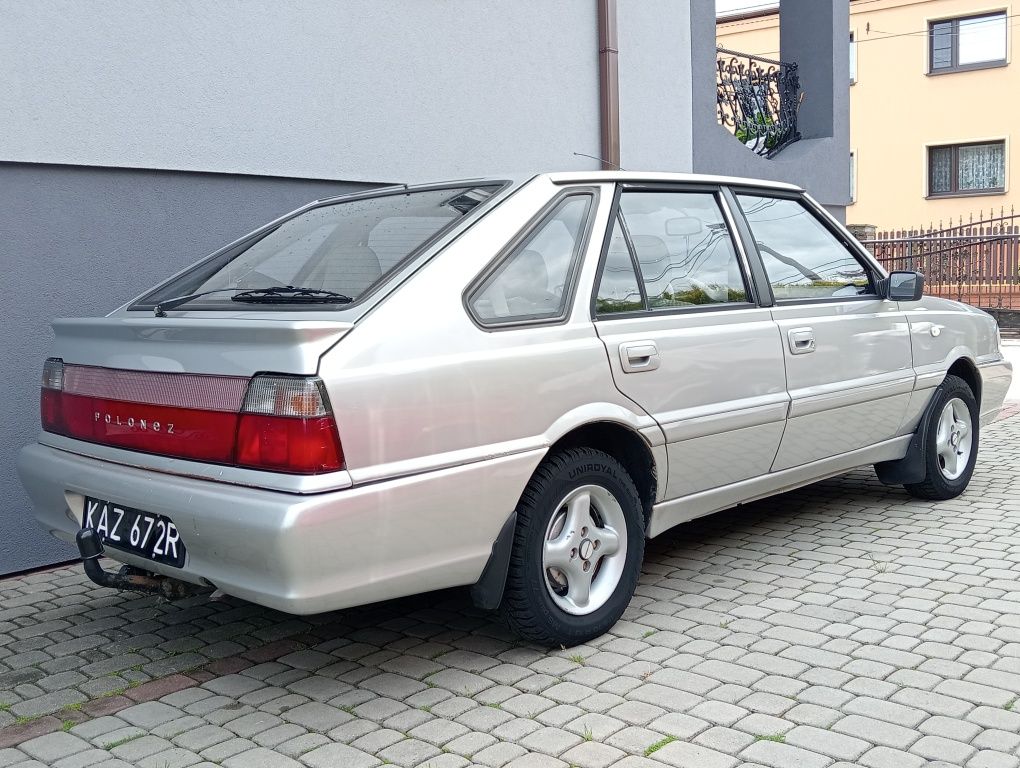 Polonez  Caro   1 wlasciciel  wspomaganie  HAK  czarne blachy !