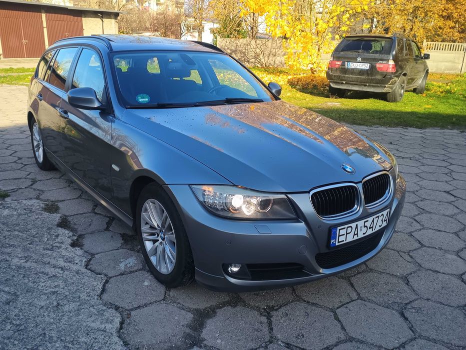 Bmw 318i E91 Kombi 2010r.  Xenon 2 x szyberdach  2,0 143KM