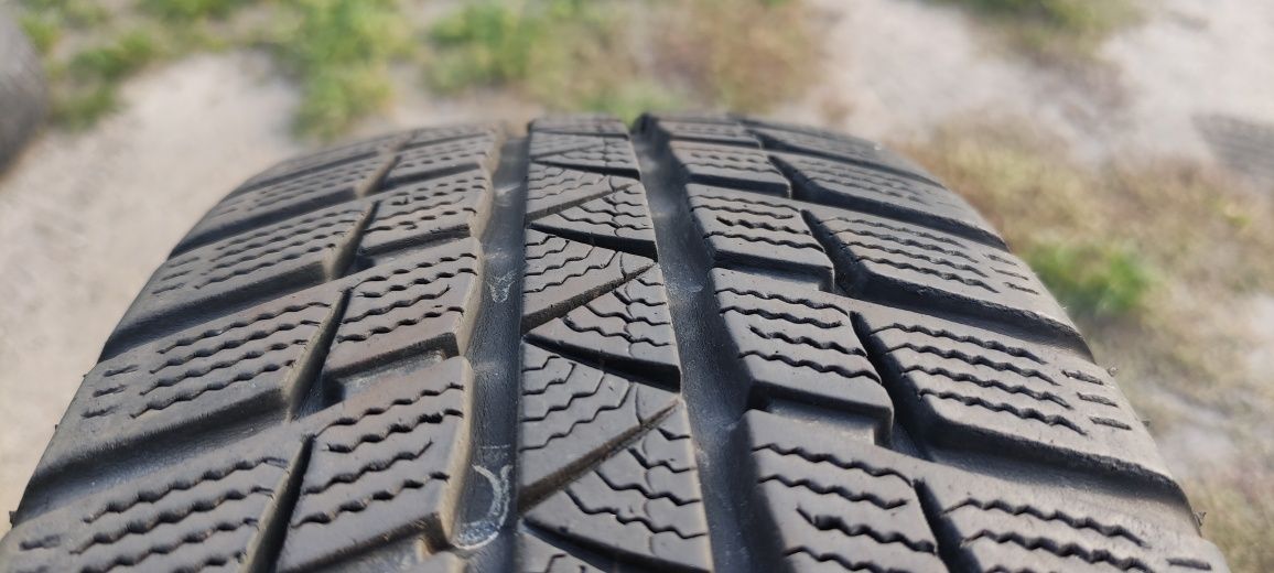 Opony zimowe z 2014r 5mm 185/60/15 Falken 1N