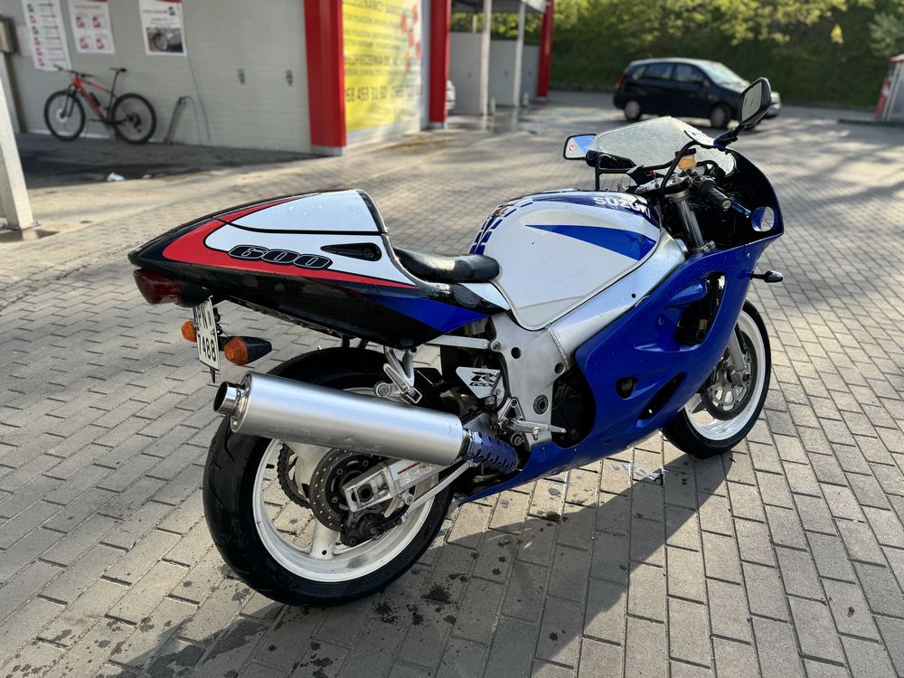 Suzuki gsx r 600 srad