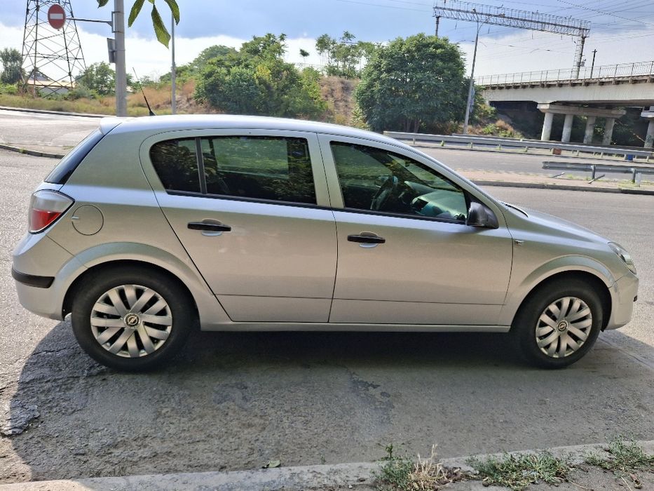 Продам Opel Astra H