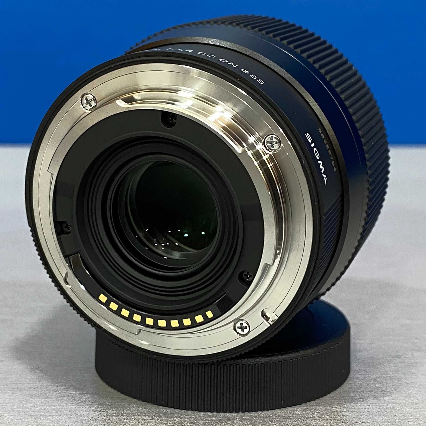 Sigma 56mm f/1.4 DC DN Contemporary (Sony) - NOVA - 5 ANOS DE GARANTIA