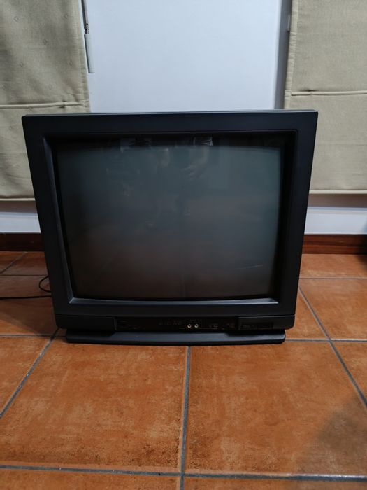 Televisão sanyo 60 cm
