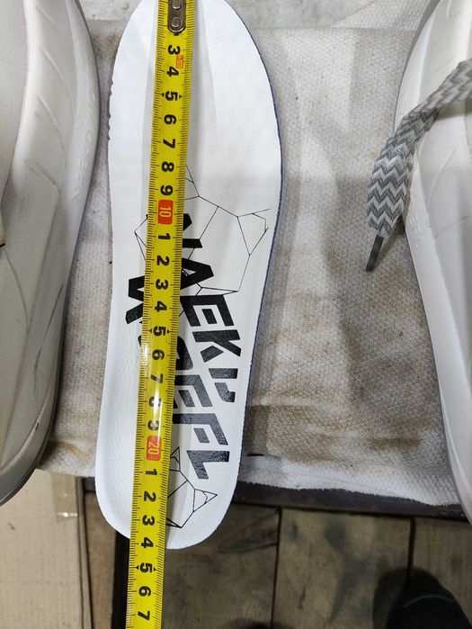 Гарне взуття жіноче кросівки ботинки на платформі 24см 37,5 розмір