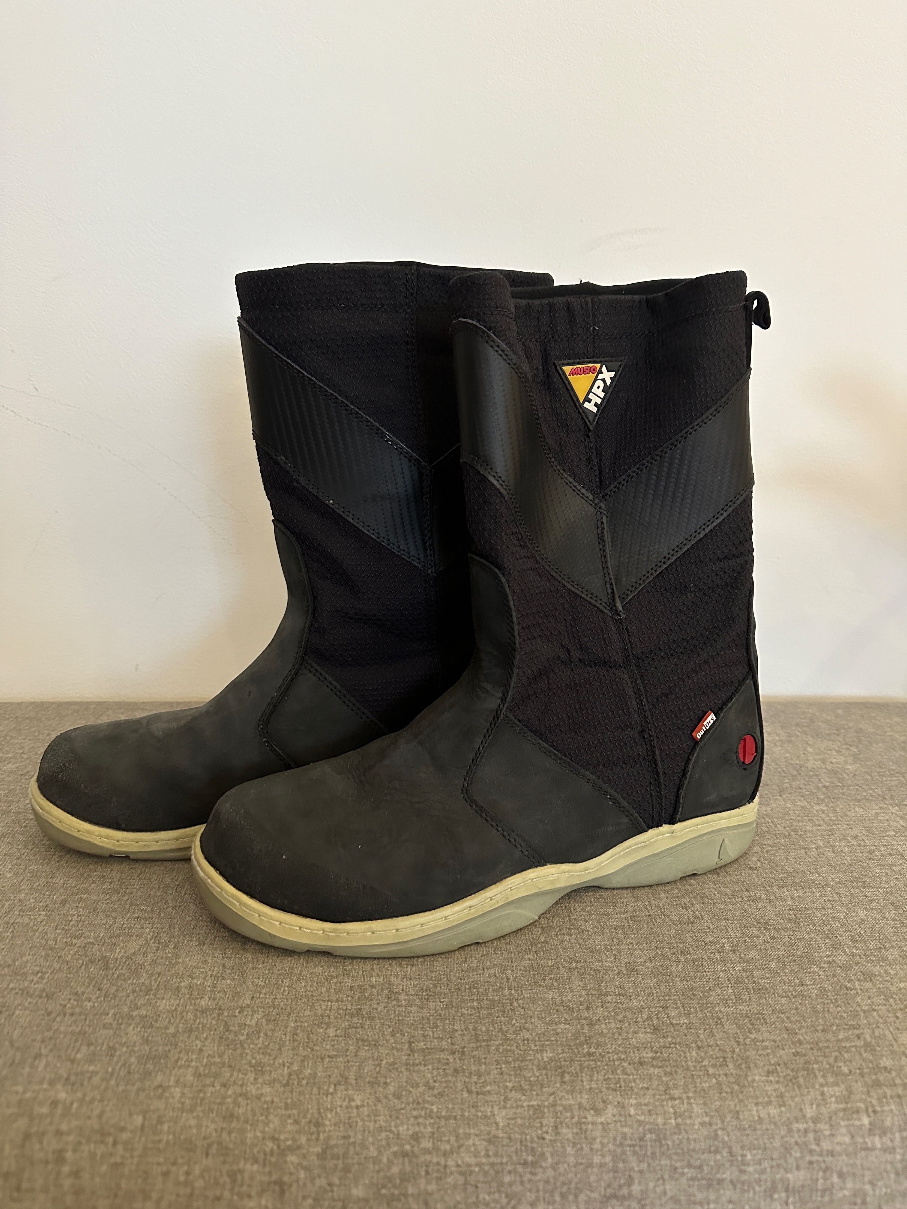 Kalosze żeglarskie MUSTO HPX Race Boot in Black FS0621