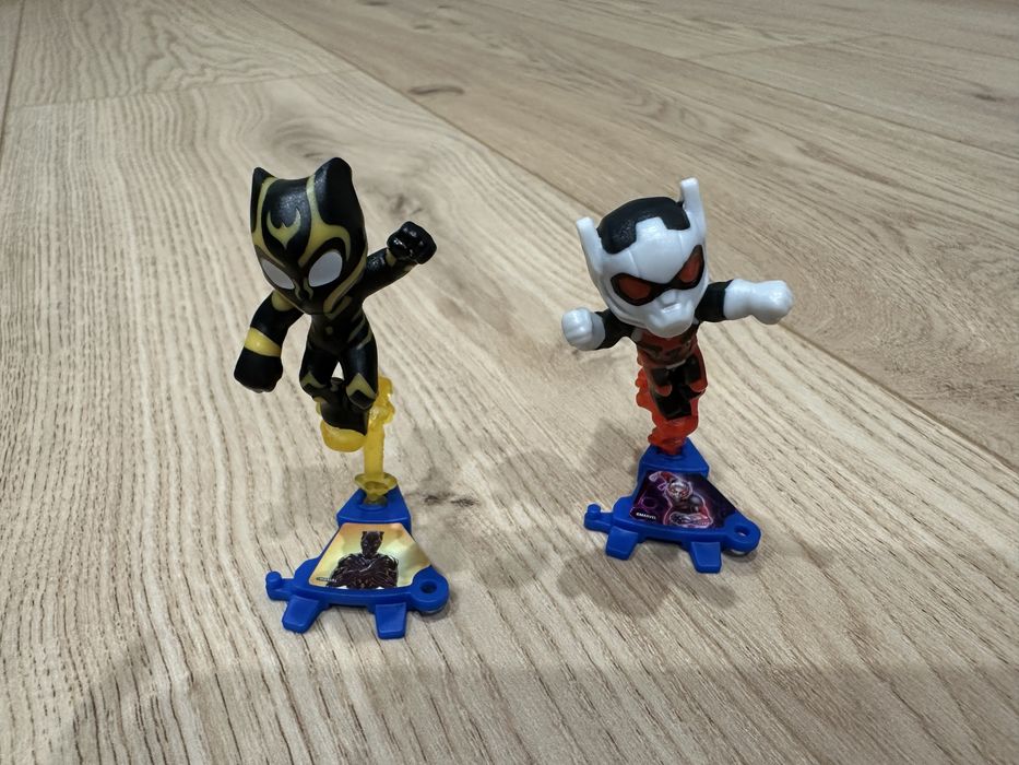Kinder marvel 2 фігурки
