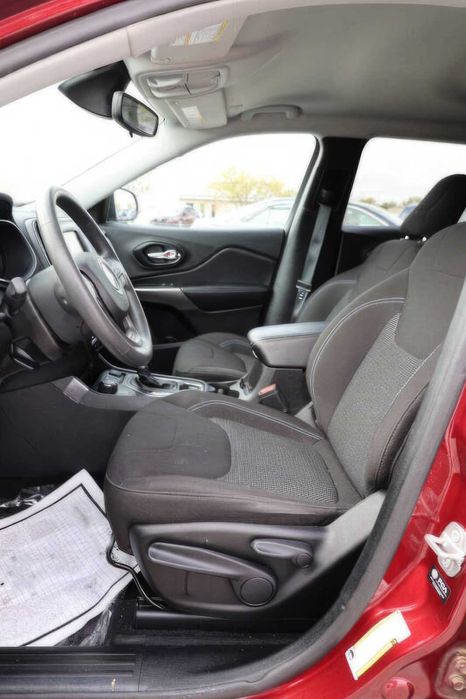 Jeep Cherokee Latitude      2021