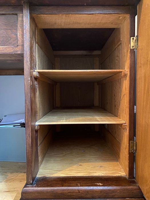 Przedwojenne, klasyczne biurko z drewna