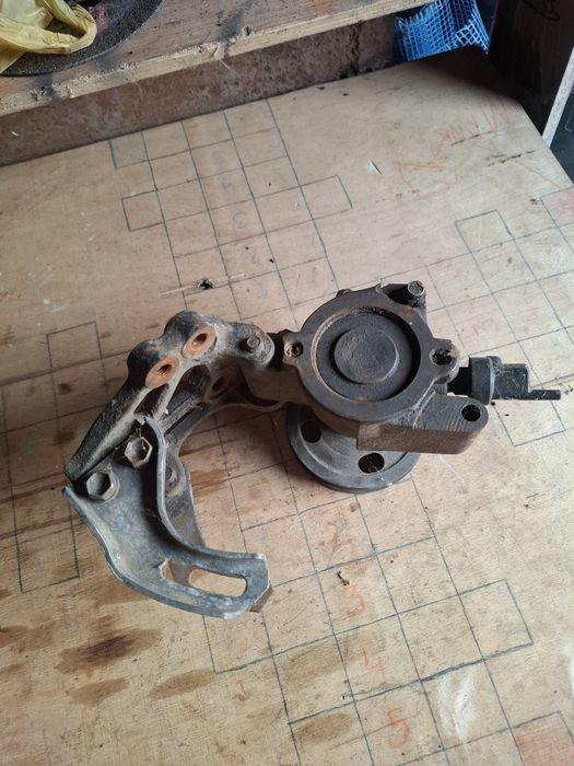 Продам насос гура на тойоту мотор 3sfe