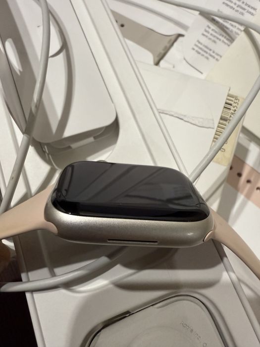 Продам годинник Apple watch 7 45mm starlight